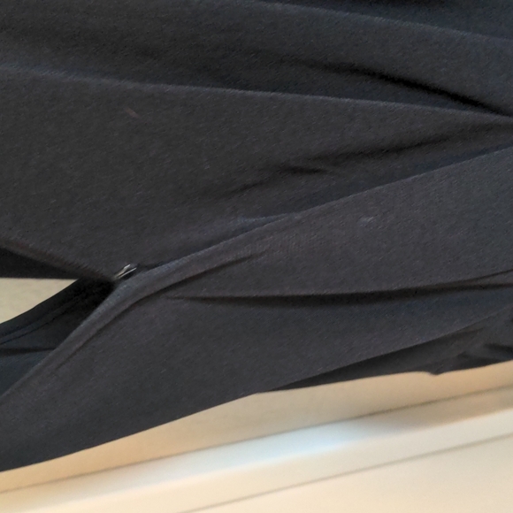 BCBGeneration Women's Sleeveless Midi Dress with Pockets, small - Picture 4 of 9